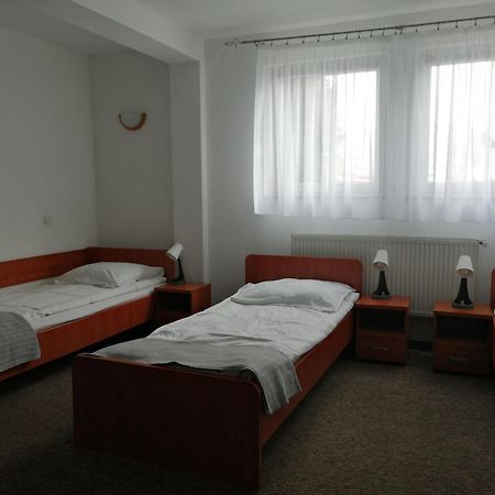Hotel Dabrowiak Dąbrowa Górnicza Esterno foto