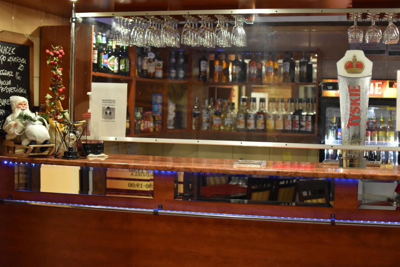 Hotel Dabrowiak Dąbrowa Górnicza Esterno foto