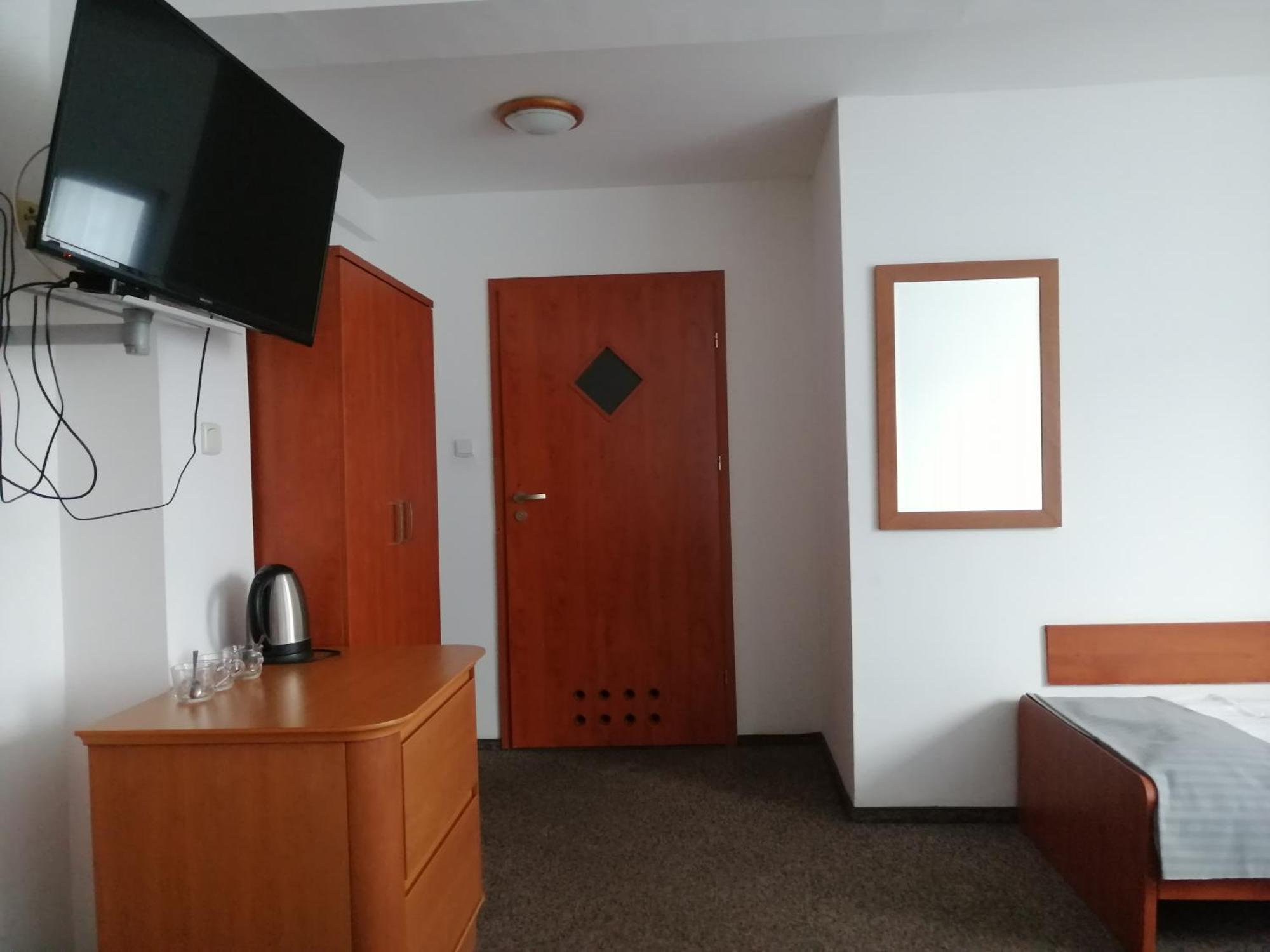 Hotel Dabrowiak Dąbrowa Górnicza Esterno foto